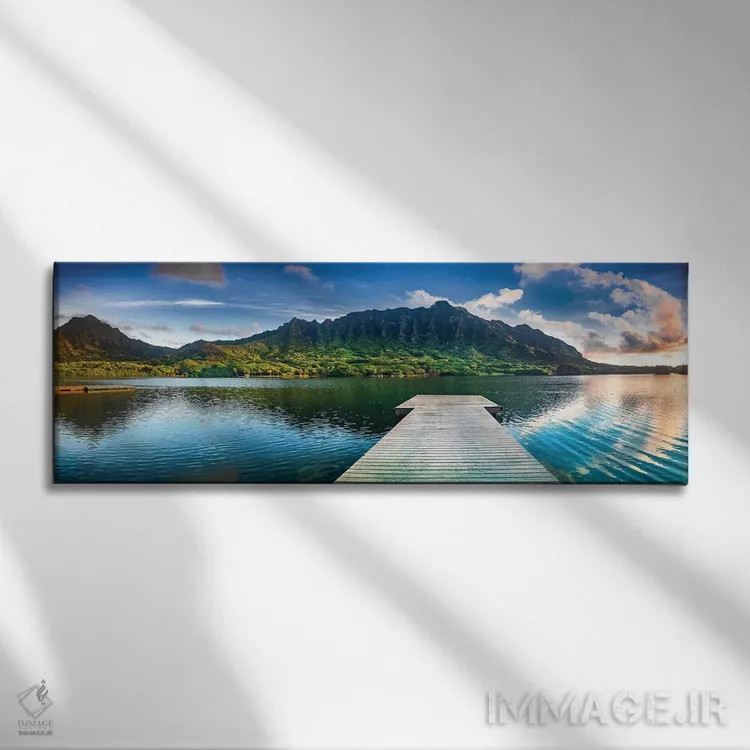 تابلو دکوراتیو اسکله جزیره بهشت اثر شان دیوی - نمای روبهرو روی دیوار