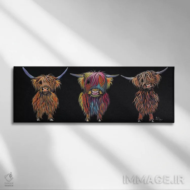 تابلو دکوراتیو هر سه تا اثر شرلی مک آرتور - نمای روبهرو روی دیوار