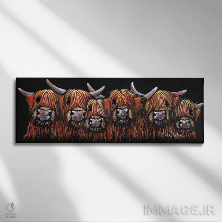 تابلو دکوراتیو همه در یک صف اثر شرلی مک آرتور - نمای روبهرو روی دیوار