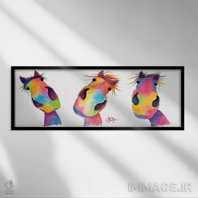 تابلو دکوراتیو اسب های خوشحال اثر شرلی مک آرتور - نمای قابدار مشکی