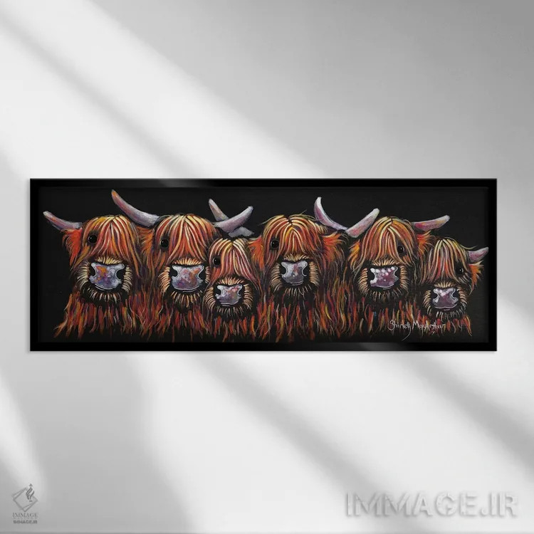 تابلو دکوراتیو همه در یک صف اثر شرلی مک آرتور - نمای قابدار مشکی