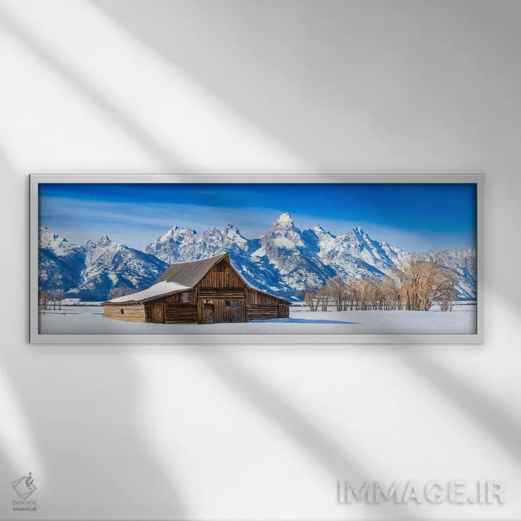 تابلو دکوراتیو انبار چوبی زمستانی گرند تتون اثر سوزانه کرمر - نمای قابدار سفید