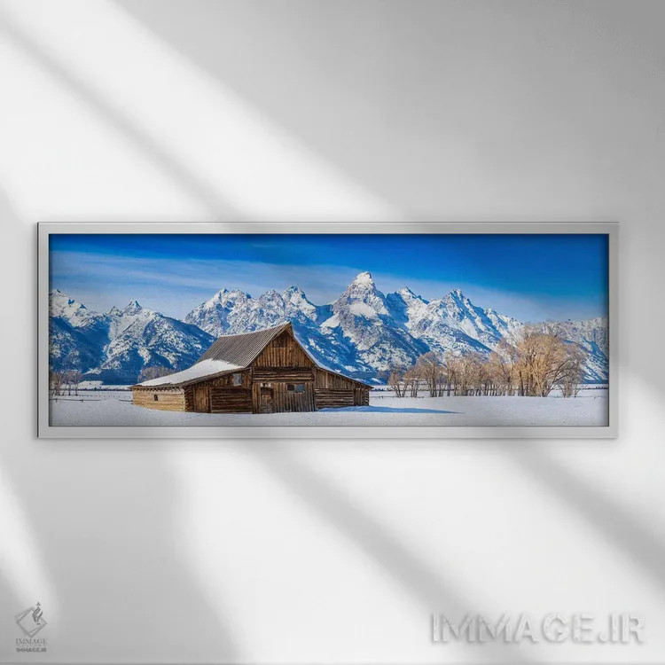 تابلو دکوراتیو انبار چوبی زمستانی گرند تتون اثر سوزانه کرمر - نمای قابدار سفید