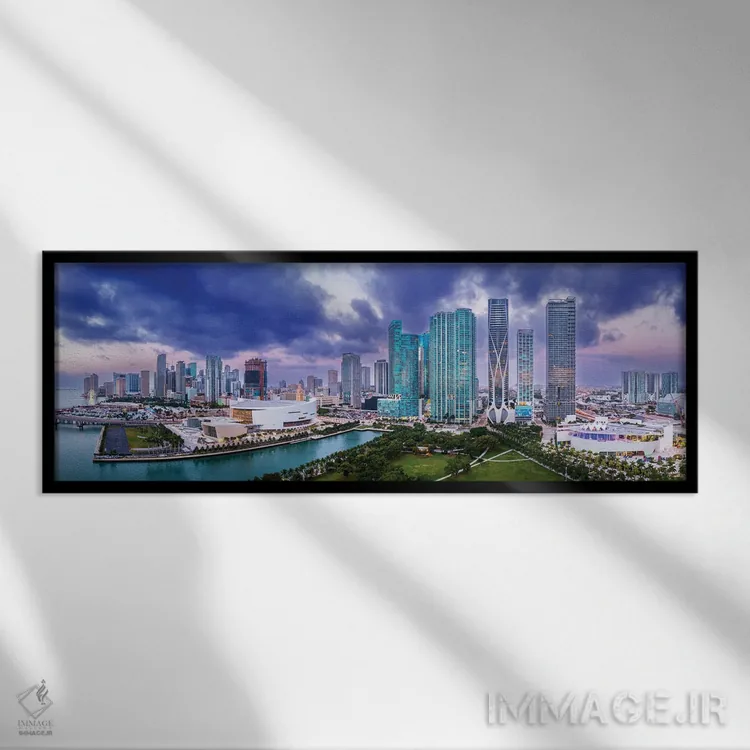 تابلو دکوراتیو نمای پانورامای هوایی اسکای لاین مرکز شهر میامی اثر سوزانه کرمر - نمای قابدار مشکی