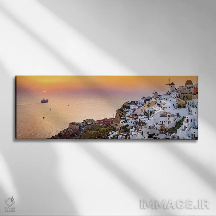 تابلو دکوراتیو Oia Santorini,کشتی تفریحی در حال حرکت به سوی غروب، اویا سان… اثر سوزانه کرمر - نمای روبهرو روی دیوار