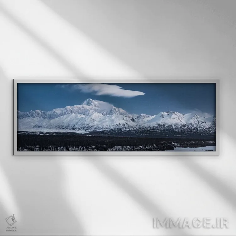 تابلو دکوراتیو کوه مک کینلی آبی اثر استفان هفل - نمای قابدار سفید