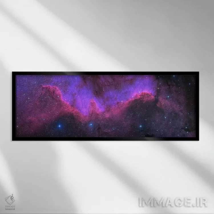 تابلو دکوراتیو دیوار ماکیان ، سحابی آمریکای شمالی اثر کن کراوفورد - نمای قابدار مشکی