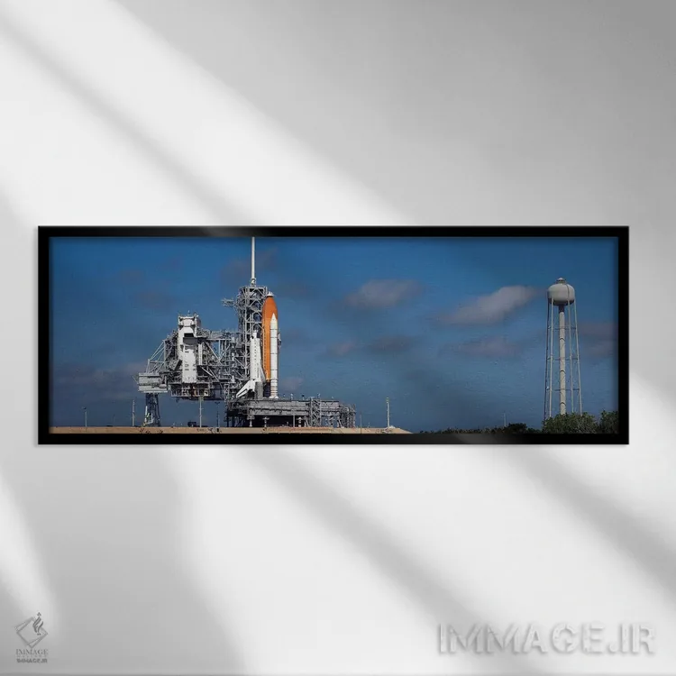 تابلو دکوراتیو فضاپیمای دیسکاوری آماده بر روی سکوی پرتاب مرکز فضایی ک… اثر استاک ترک ایمیجز - نمای قابدار مشکی