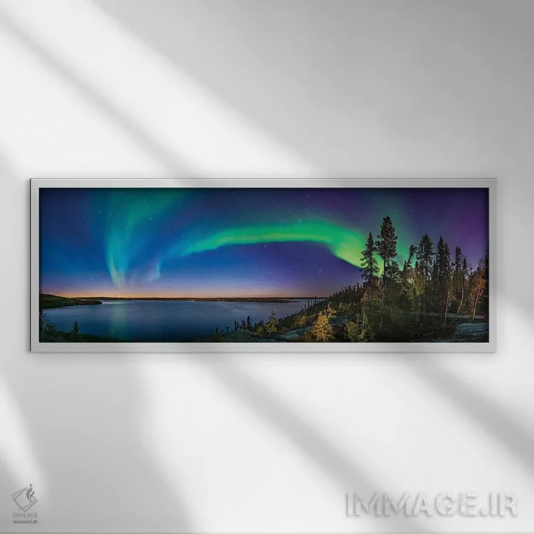 تابلو دکوراتیو Canada.,قوس شفق قطبی در گرگ و میش دریاچه پرلود، کانادا اثر آلن دایر - نمای قابدار سفید