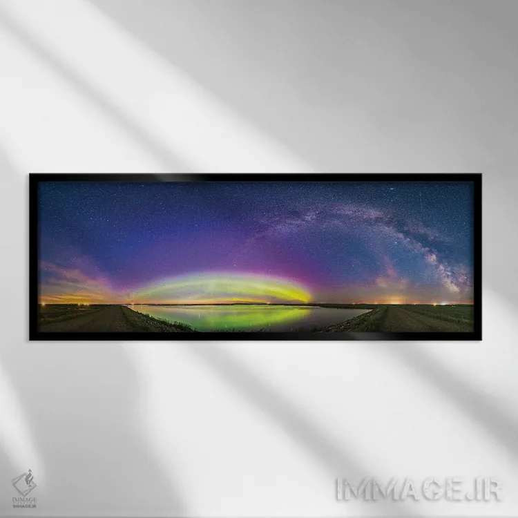 تابلو دکوراتیو Alberta, Canada.,قوس شفق شمالی و بیضی شفق قطبی بر فراز دریاچه… اثر آلن دایر - نمای قابدار مشکی