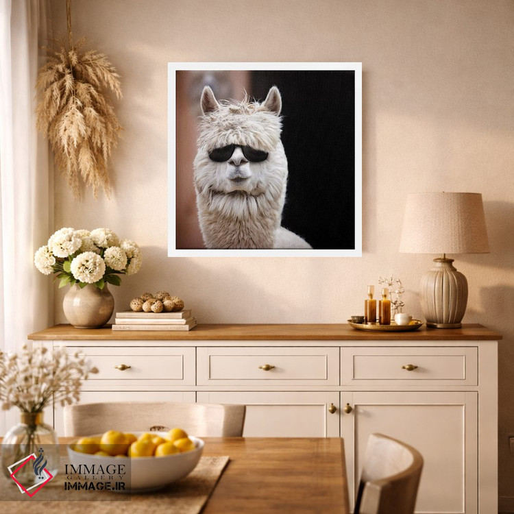 تابلو دکوراتیو آلپاکا با عینک آفتابی اثر کارن بورک - D1W