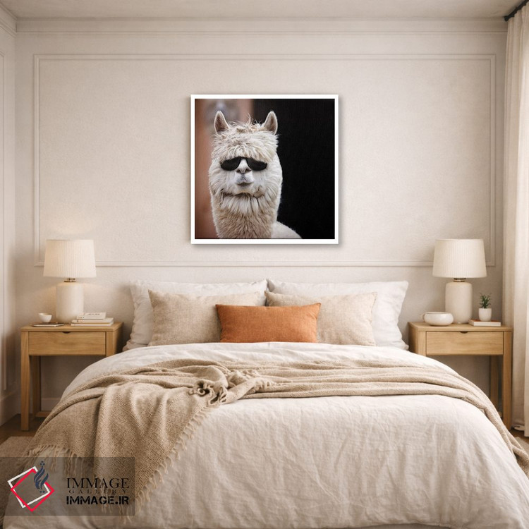 تابلو دکوراتیو آلپاکا با عینک آفتابی اثر کارن بورک - D5W