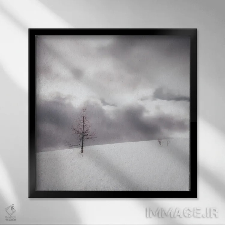 تابلو دکوراتیو ردپاها اثر کریم کارلا - نمای قابدار مشکی