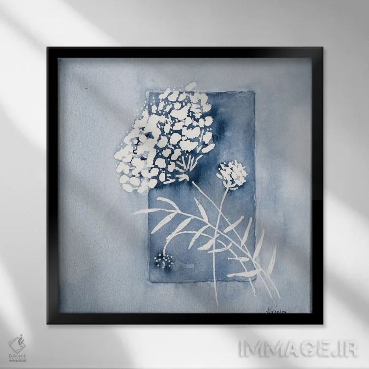 تابلو مینیمال گل های آبی و سفید اثر کرینلاکس - نمای قابدار مشکی