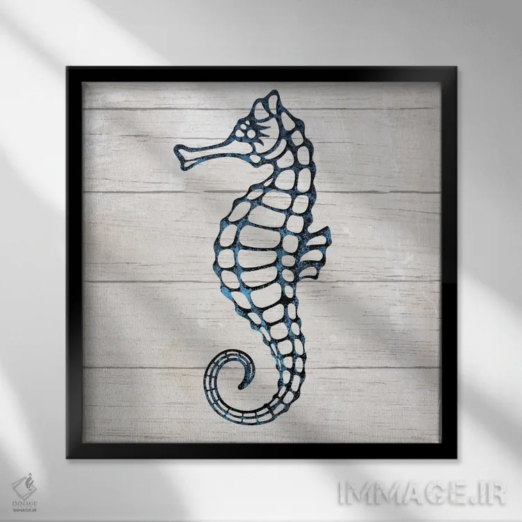 تابلو مینیمال هیولای دریا IV اثر کارن اسمیت - نمای قابدار مشکی