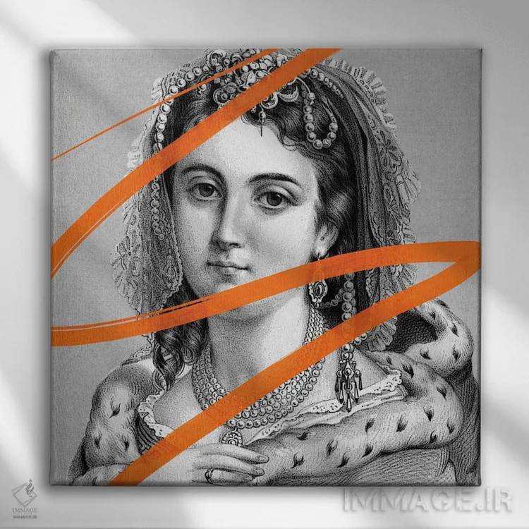 تابلو مدرن بانوی نقاشی شده I اثر کارن اسمیت - نمای روبهرو روی دیوار