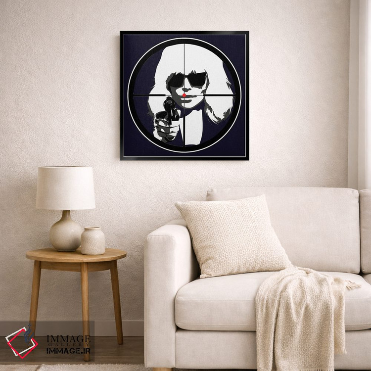 تابلو دکوراتیو بلوند اتمی در مقابل اسلحه اثر کاترینا بورتسووا - D6B