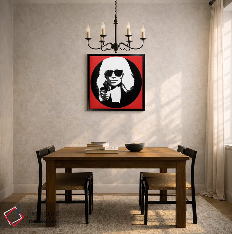 تابلو دکوراتیو بلوند اتمی در مقابل اسلحه اثر کاترینا بورتسووا - D4B