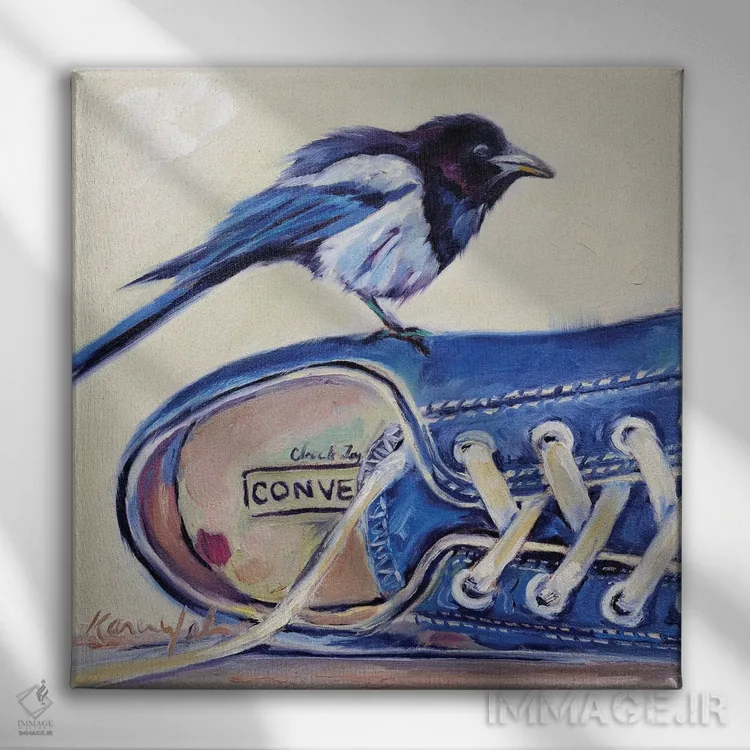 تابلو دکوراتیو گفتگوی زاغی اثر کارن وبر - نمای روبهرو روی دیوار