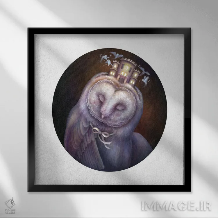 تابلو دکوراتیو کلاه قلعه ی تسخیر شده اثر کیمرا واچنا - نمای قابدار مشکی