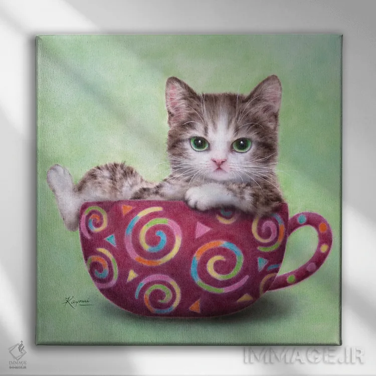 تابلو دکوراتیو گربه فنجانی اثر کایومی هارای - نمای روبهرو روی دیوار