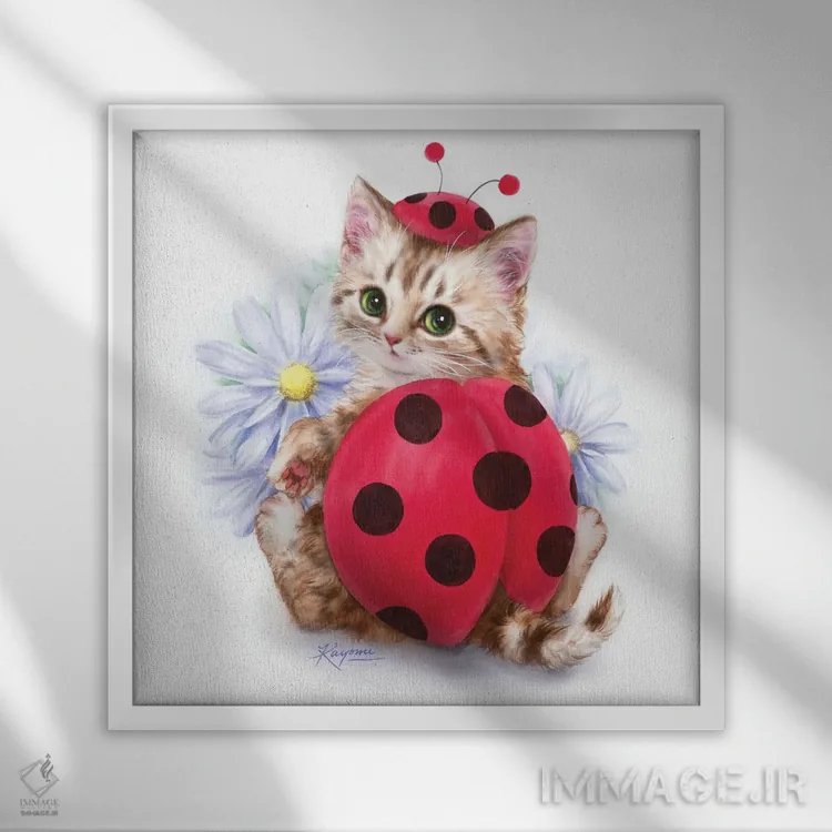 تابلو دکوراتیو بانوی سرخ پوش اثر کایومی هارای - نمای قابدار سفید