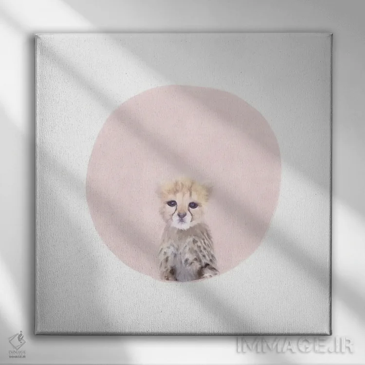 تابلو مدرن بچه یوزپلنگ صورتی اثر لیا استراتسما - نمای روبهرو روی دیوار