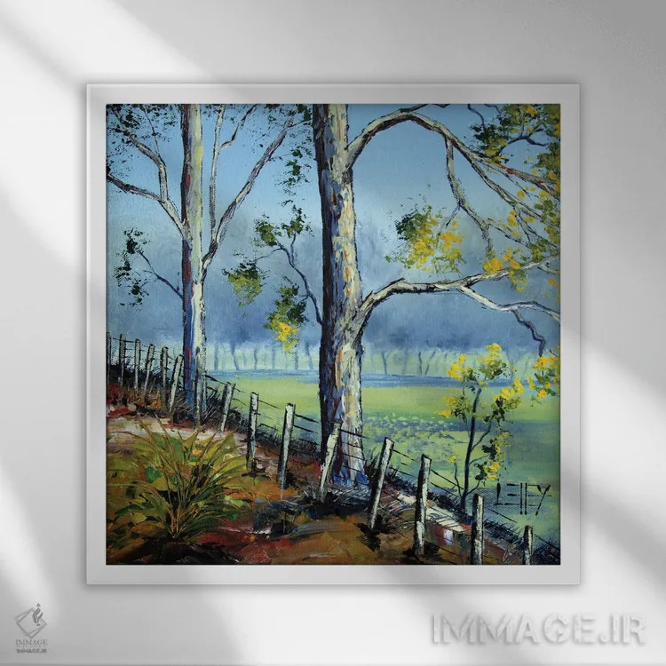 تابلو انتزاعی درختان صمغ نیوزیلند اثر لیزا الی - نمای قابدار سفید