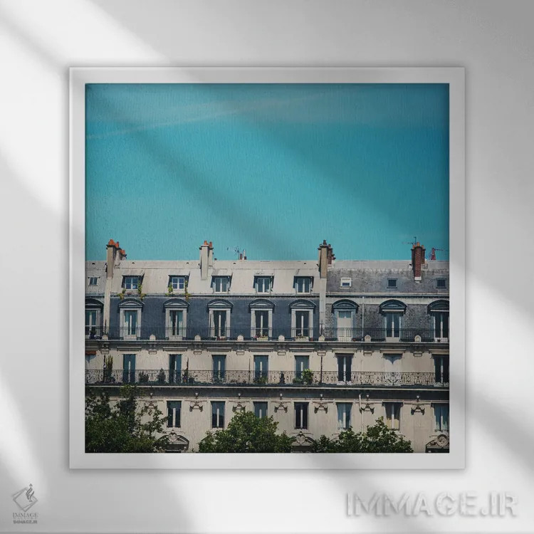 تابلو دکوراتیو آپارتمان های پاریسی اثر لورا ایوانز - نمای قابدار سفید