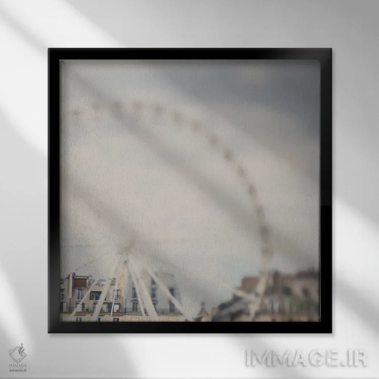 تابلو دکوراتیو لوور پاریس اثر لورا ایوانز - نمای قابدار مشکی