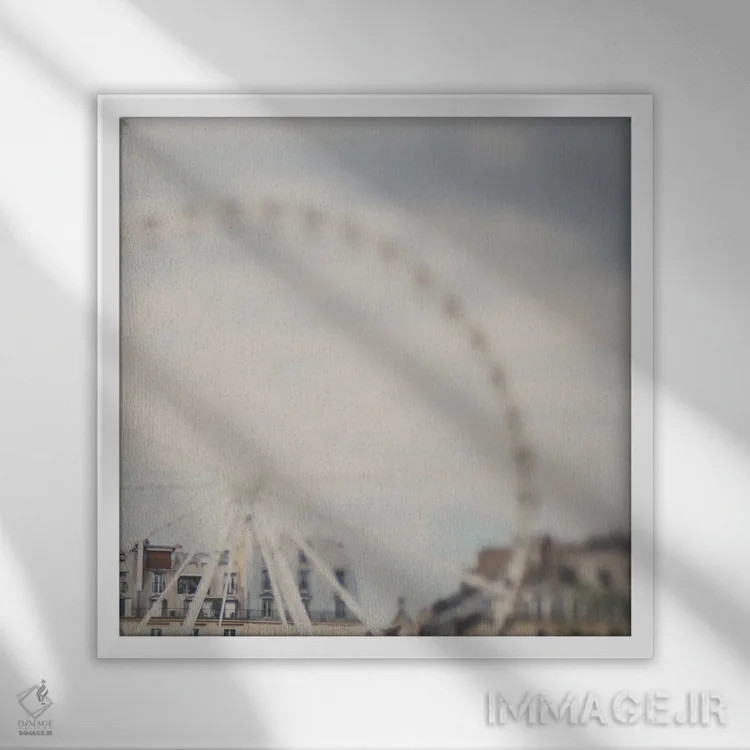 تابلو دکوراتیو لوور پاریس اثر لورا ایوانز - نمای قابدار سفید