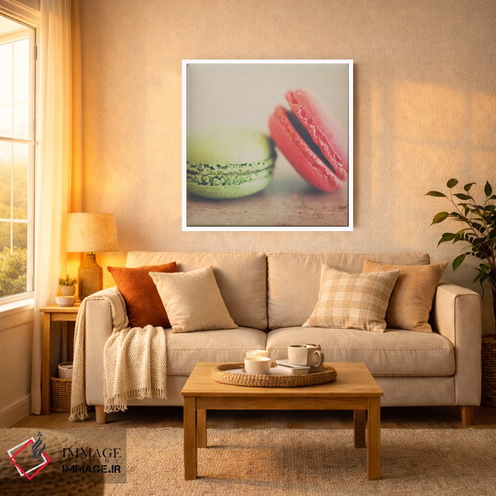 تابلو دکوراتیو پسته و توت فرنگی اثر لورا ایوانز - D1W