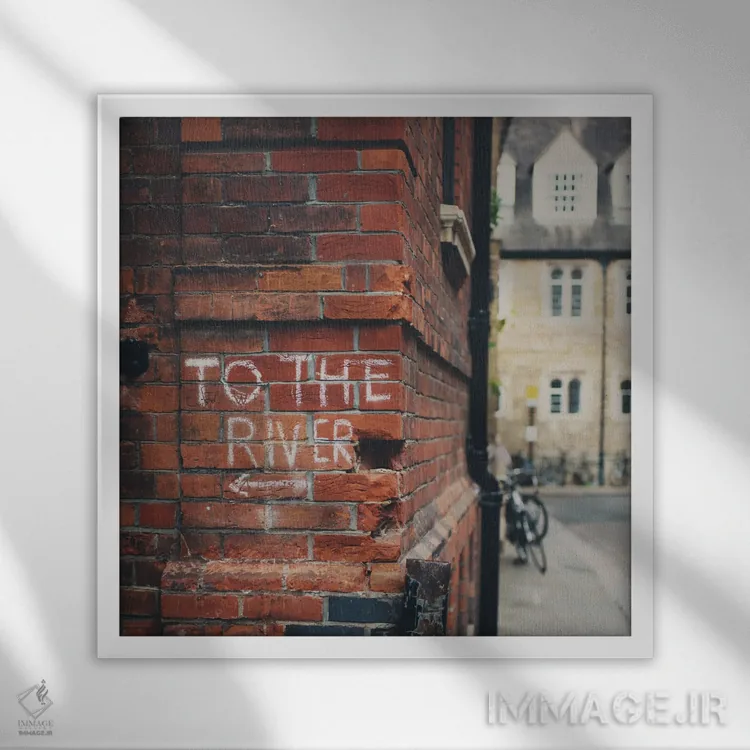 تابلو دکوراتیو به سمت رودخانه اثر لورا ایوانز - نمای قابدار سفید