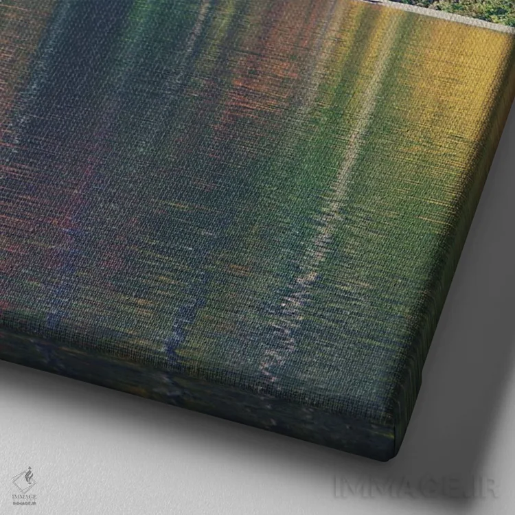 تابلو دکوراتیو برگ های پاییزی منعکس در دریاچه چوکوروا نیوهمپشایر اثر لورا ایوانز - نمای نزدیک بافت بوم