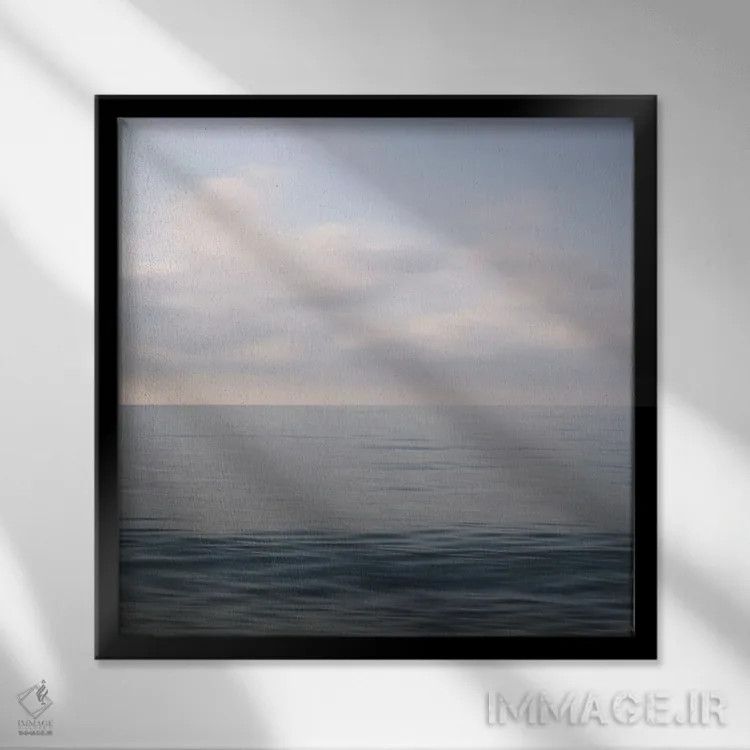 تابلو دکوراتیو منظره آبی مدیترانه ای اثر لنا وایسبک - نمای قابدار مشکی