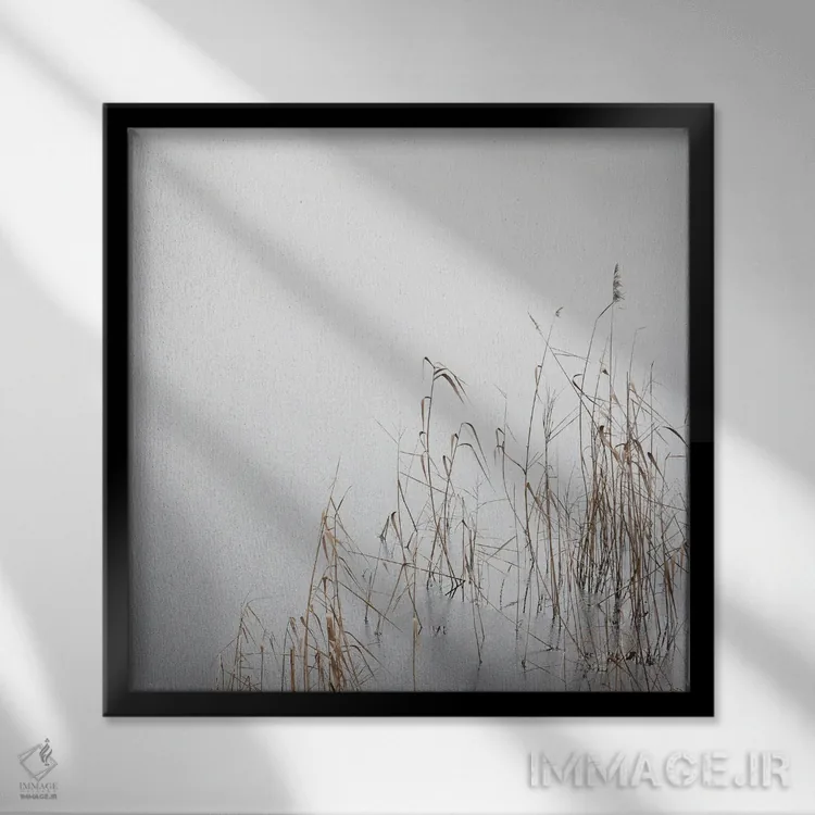 تابلو دکوراتیو ژانویه خاکستری اثر لنا وایسبک - نمای قابدار مشکی
