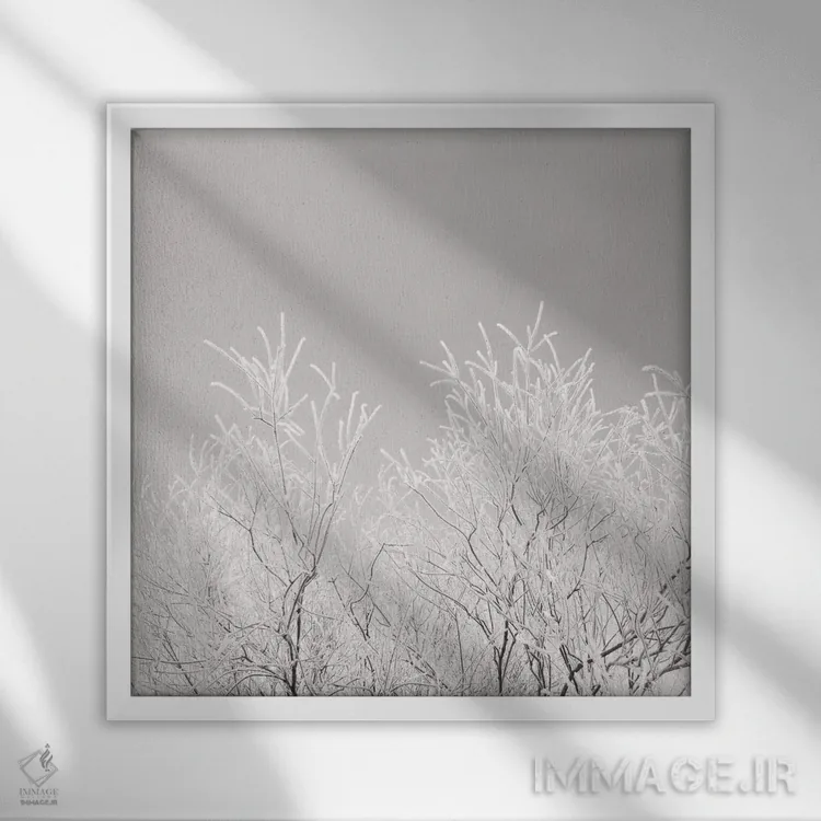 تابلو دکوراتیو زمستان نقاشی شده اثر لنا وایسبک - نمای قابدار سفید