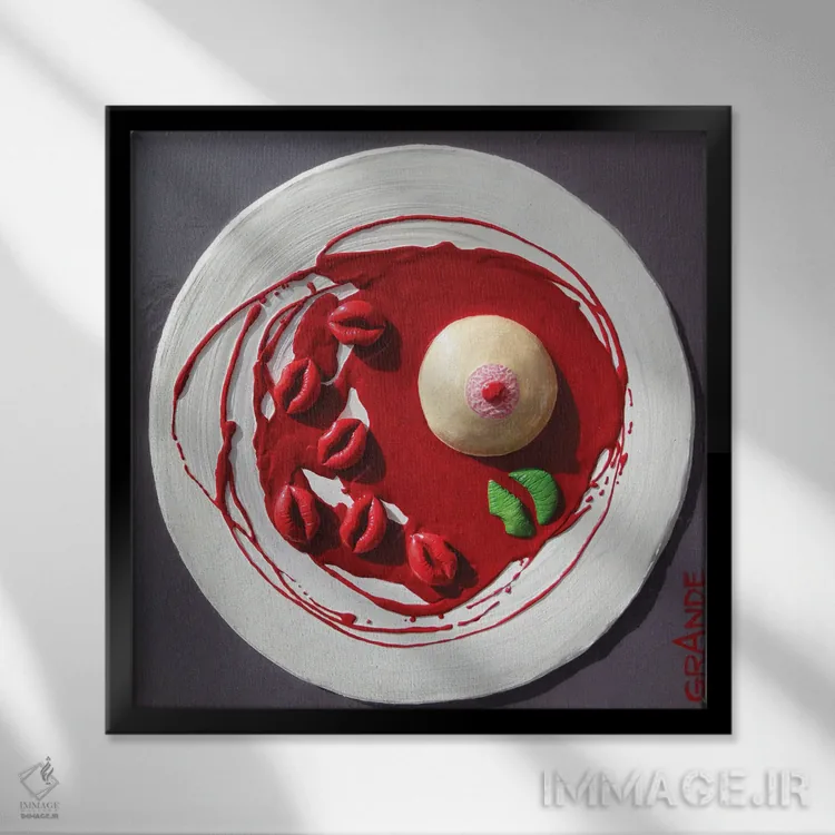 تابلو دکوراتیو پننا کوتا با سس تمشک اثر آلا گرانده - نمای قابدار مشکی