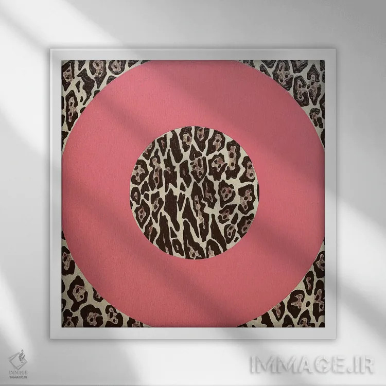 تابلو دکوراتیو حیوانات عاشقانه ۲ اثر آلا گرانده - نمای قابدار سفید