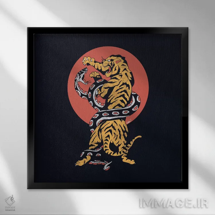 تابلو دکوراتیو تتو کلاسیک مار و ببر اثر لاستاناو - نمای قابدار مشکی
