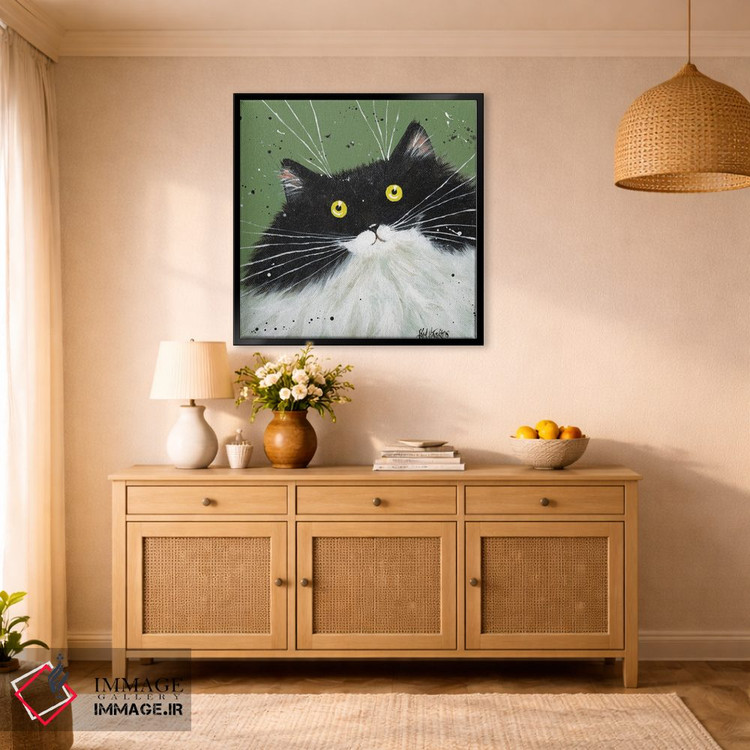 تابلو دکوراتیو تاکسیدو روی سبز نخودفرنگی اثر کیم هاسکینز - D1B