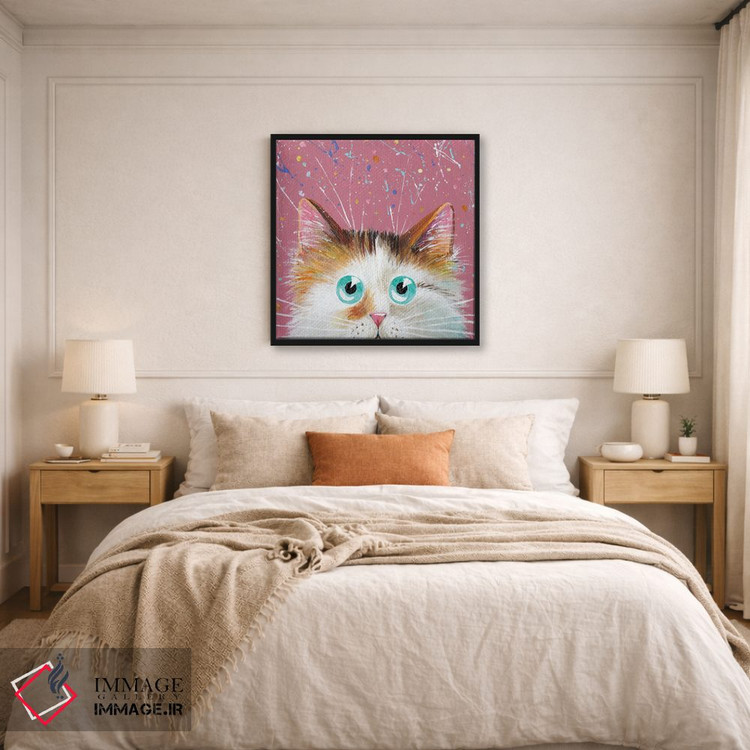 تابلو دکوراتیو نگاه مخفی گربه لاک پشتی روی صورتی پاشیده اثر کیم هاسکینز - D6B