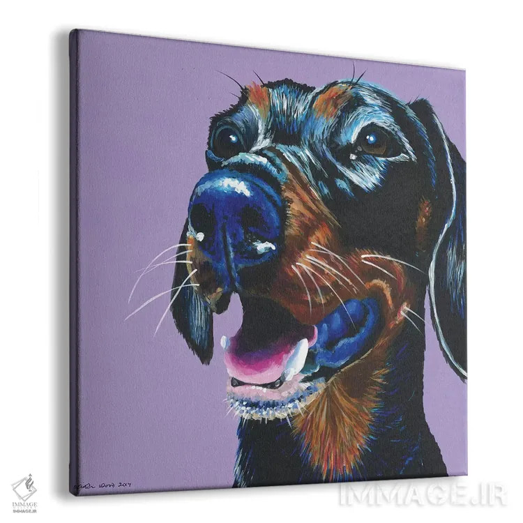 تابلو دکوراتیو داشهوند روی زمینه یاسی، مربع اثر کیرستین وود - نمای پرسپکتیو محصول