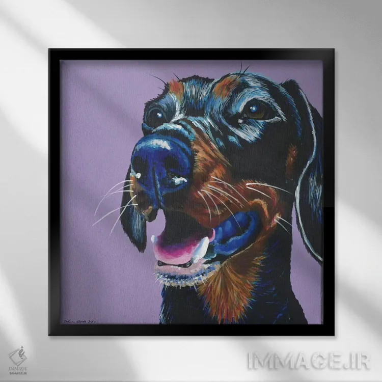 تابلو دکوراتیو داشهوند روی زمینه یاسی، مربع اثر کیرستین وود - نمای قابدار مشکی