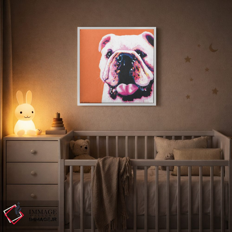 تابلو دکوراتیو بولداگ روی زمینه نارنجی، مربع اثر کیرستین وود - D4W