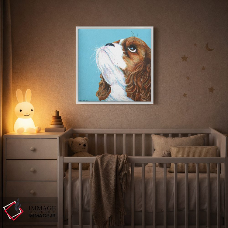 تابلو دکوراتیو کاولیر کینگ چارلز روی زمینه آبی آبی، مربع اثر کیرستین وود - D4W