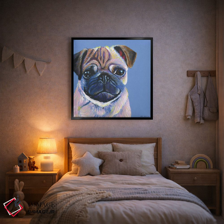 تابلو دکوراتیو پاگ روی زمینه آبی، مربع اثر کیرستین وود - D2B