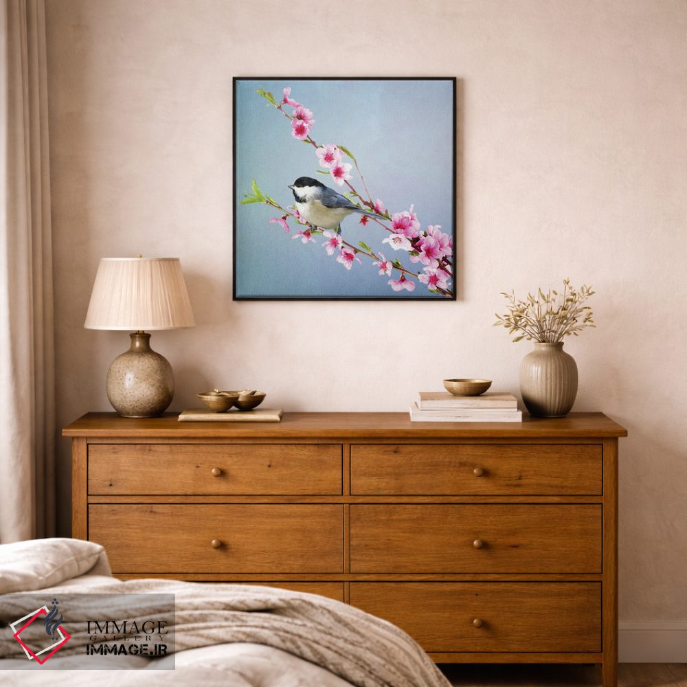 تابلو دکوراتیو چیکادی کلاه سیاه و شکوفه های هلو اثر لورا دی یانگ - D1B