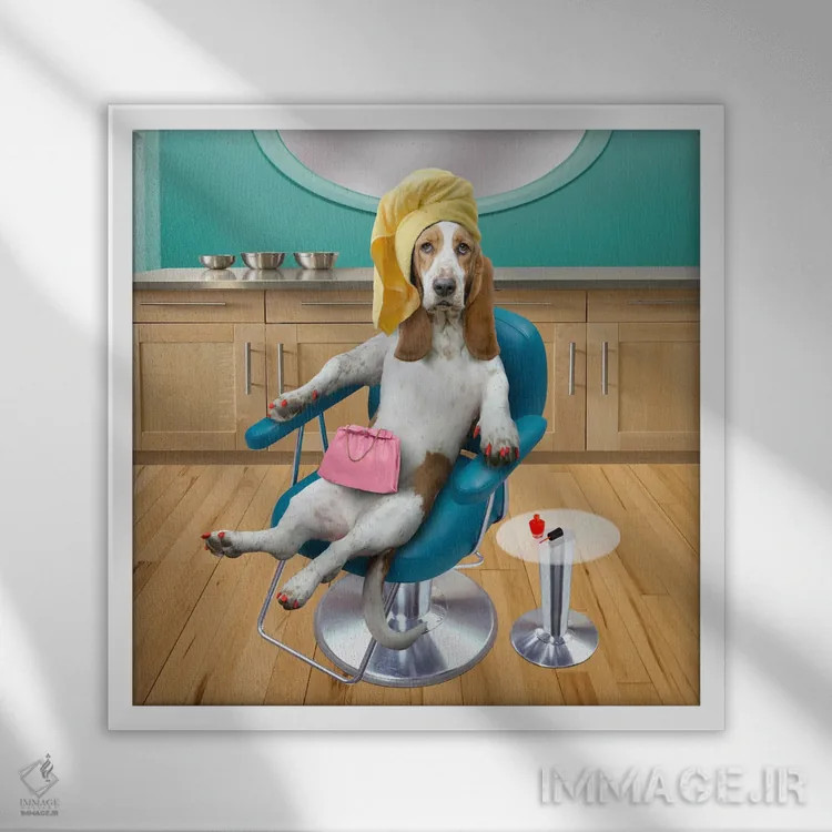 تابلو دکوراتیو سگ آرایش شده اثر لوند روزر - نمای قابدار سفید