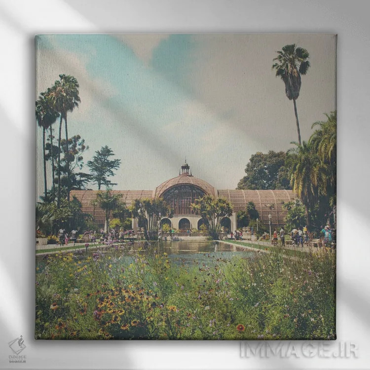 تابلو دکوراتیو ساختمان گیاه شناسی اثر لورا ایوانز - نمای روبهرو روی دیوار